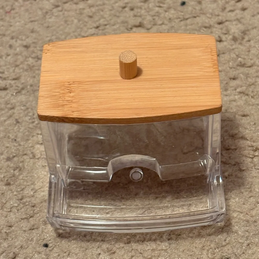 NWOT plastic q-tip holder with a wooden top